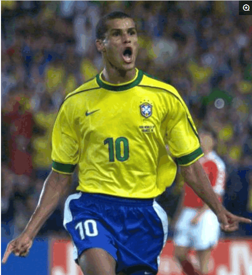 他每天都在 他每天都在